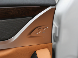 2018xDrive 30i IM\b g