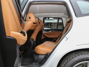 2018xDrive 30i IM\b ſg