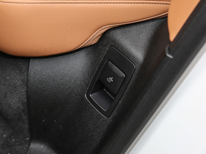 2018xDrive 30i IM\b g