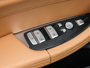 2018xDrive 30i IM\b {܇ƅ^	