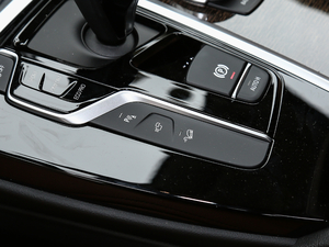 2018xDrive 30i IM\b п؅^(q)