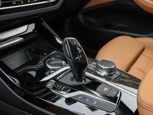 2018xDrive 30i IM\b QU