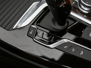 2018xDrive 30i IM\b п؅^(q)