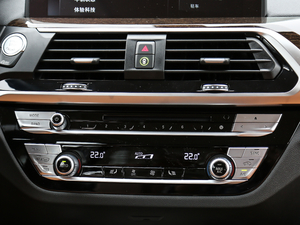 2018xDrive 30i IM\b {