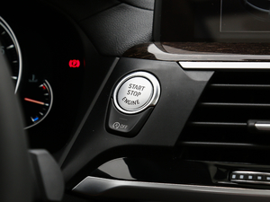 2018xDrive 30i IM\b п؅^(q)