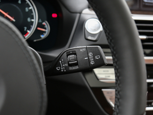 2018xDrive 30i IM\b п؅^