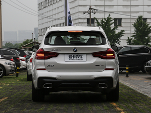 2018xDrive 30i IM\b ^