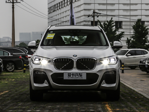 2018xDrive 30i IM\b ^