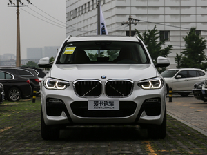 2018xDrive 30i IM\b ^