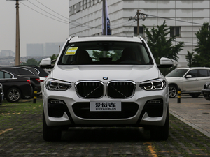 2018xDrive 30i IM\b ^