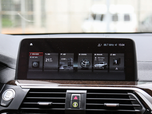 2018xDrive 30i IM\b п؅^