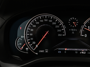 2018xDrive 30i IM\b п؅^