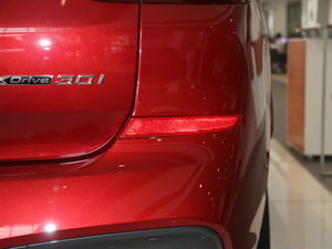 2018xDrive 30i IM\b ^