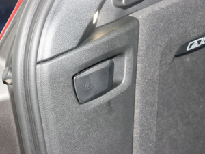 2018xDrive 30i IM\b g