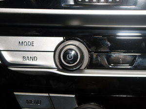 2018xDrive 30i IM\b п؅^(q)