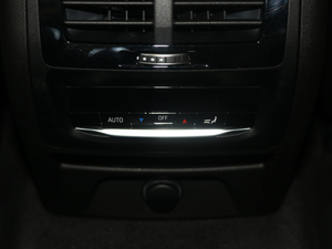 2018xDrive 30i IM\b п؅^(q)