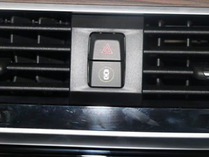 2018xDrive 30i IM\b п؅^