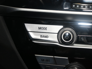 2018xDrive 30i IM\b п؅^