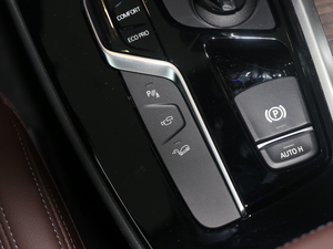 2018xDrive 30i IM\b п؅^