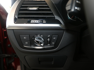 2018xDrive 30i IM\b п؅^