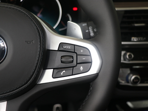 2018xDrive 30i IM\b п؅^