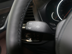 2018xDrive 30i IM\b п؅^