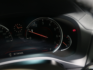 2018xDrive 30i IM\b п؅^