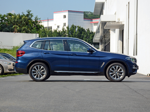 2018xDrive 25i Ab w^