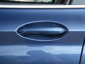 2018xDrive 25i Ab {T