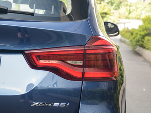 2018xDrive 25i Ab β