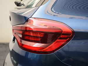 2018xDrive 25i Ab (ji)^