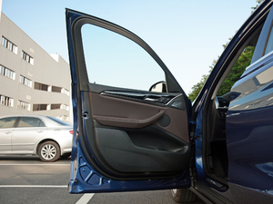 2018xDrive 25i Ab {λ܇T