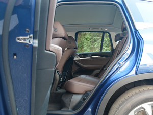 2018xDrive 25i Ab ſg