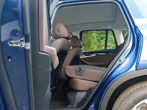 2018xDrive 25i Ab ηŵ