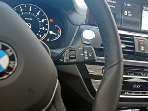 2018xDrive 25i Ab п؅^