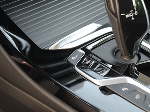 2018xDrive 25i Ab п؅^