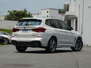 2018xDrive 25i M\b w^