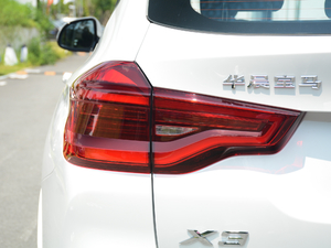 2018xDrive 25i M\b ^