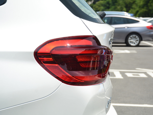 2018xDrive 25i M\b ^