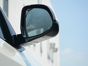 2018xDrive 25i M\b ^