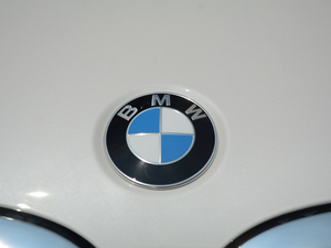 2018xDrive 25i M\b ^