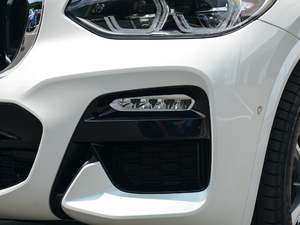 2018xDrive 25i M\b ^