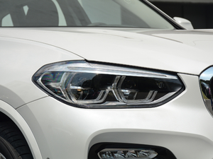 2018xDrive 25i M\b ^