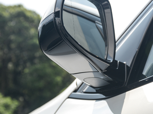 2018xDrive 25i M\b ^