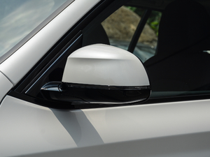 2018xDrive 25i M\b ^