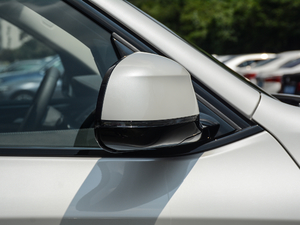 2018xDrive 25i M\b ^