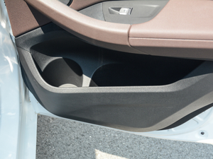 2018xDrive 25i M\b g