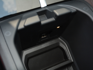 2018xDrive 25i M\b g