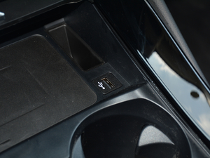 2018xDrive 25i M\b g