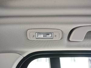 2018xDrive 25i M\b g